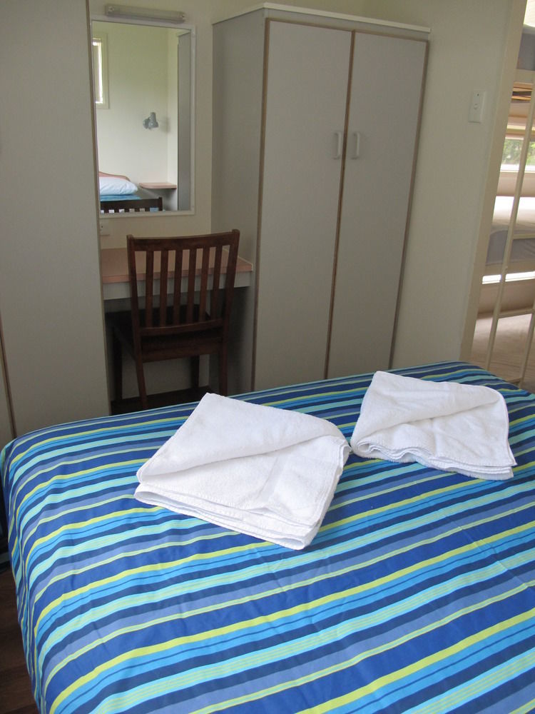 Melaleuca Caravan Park พอร์ตแมคควอรี ภายนอก รูปภาพ