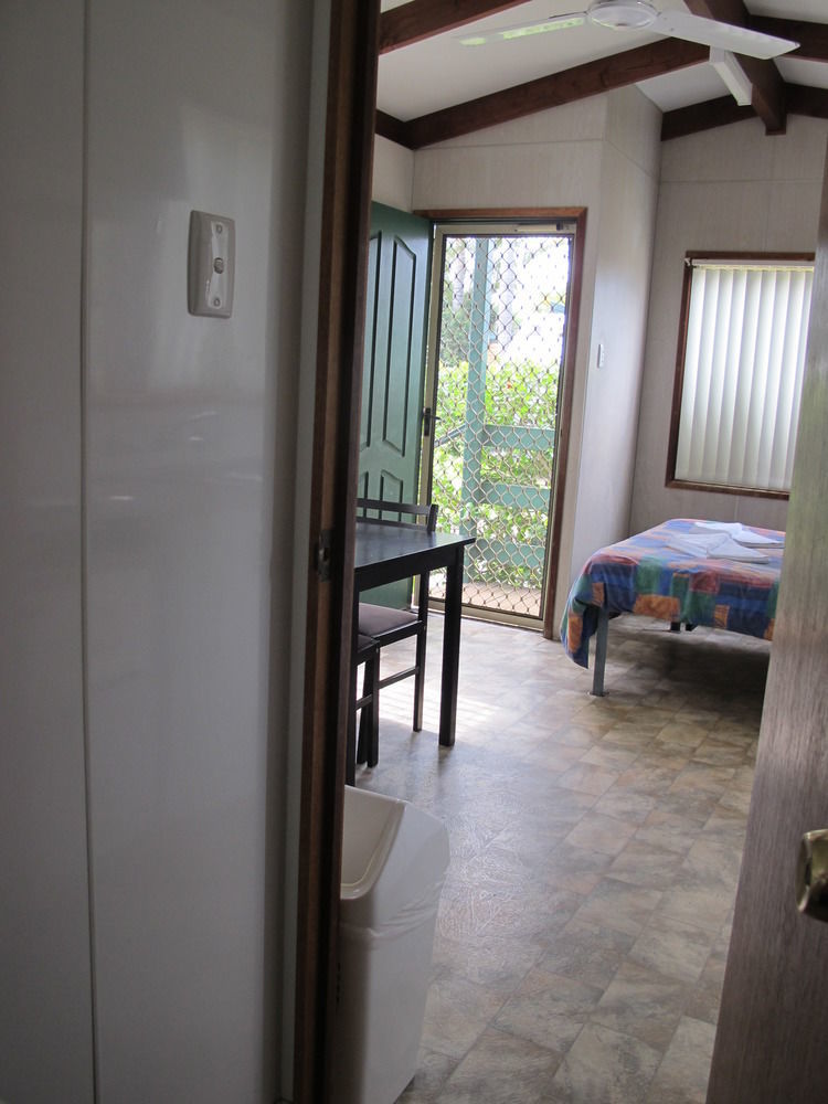 Melaleuca Caravan Park พอร์ตแมคควอรี ภายนอก รูปภาพ