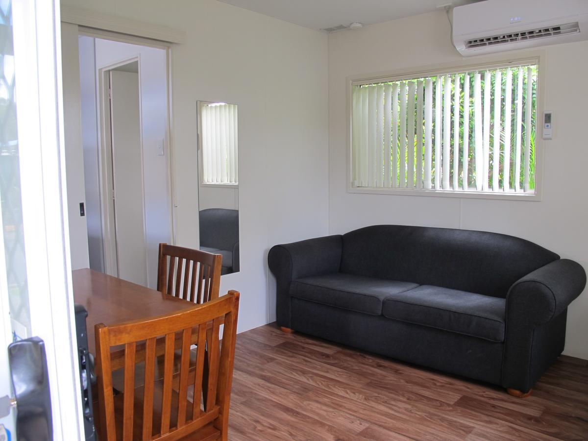 Melaleuca Caravan Park พอร์ตแมคควอรี ภายนอก รูปภาพ