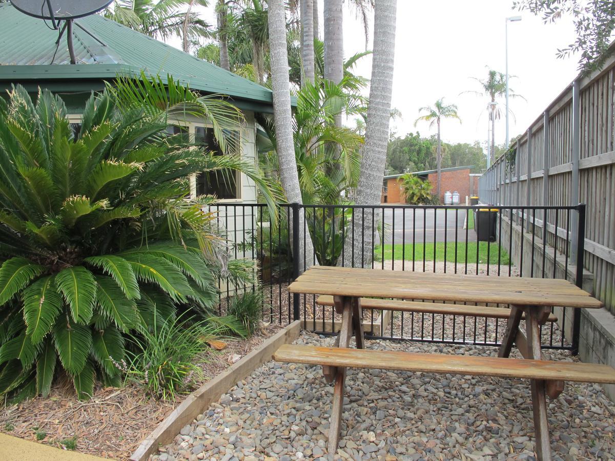 Melaleuca Caravan Park พอร์ตแมคควอรี ภายนอก รูปภาพ