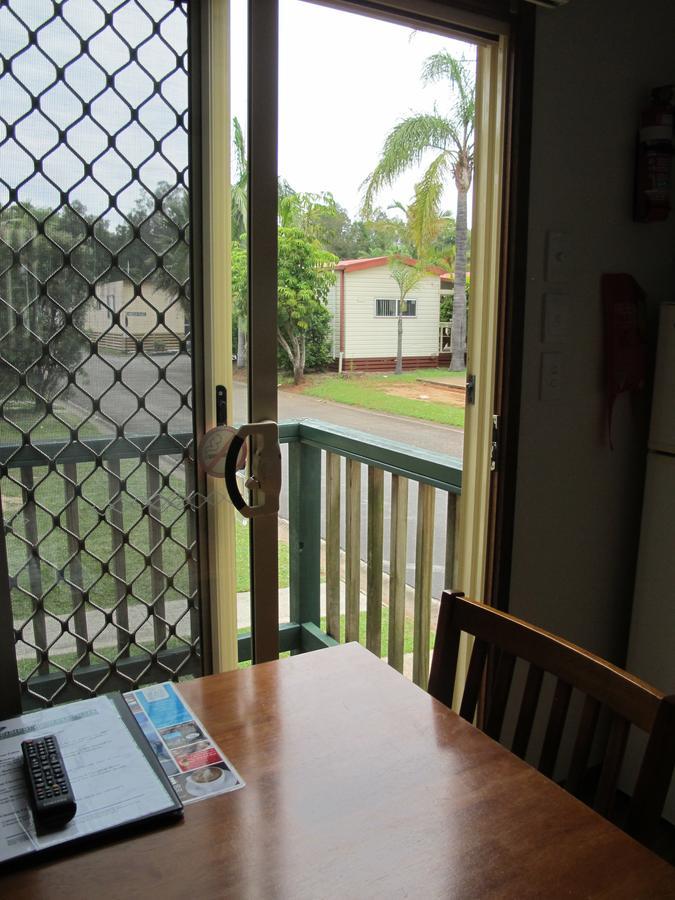 Melaleuca Caravan Park พอร์ตแมคควอรี ภายนอก รูปภาพ