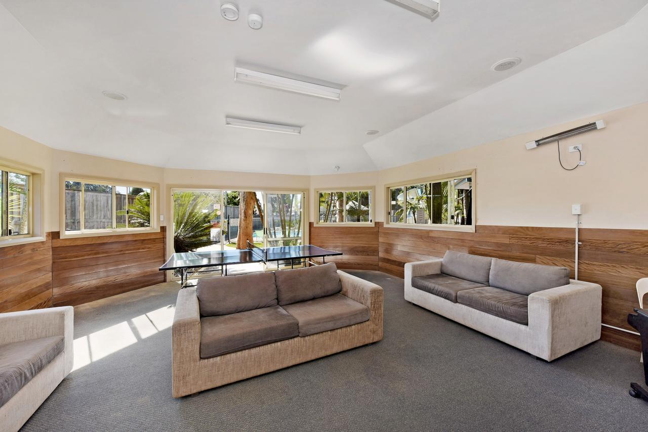 Melaleuca Caravan Park พอร์ตแมคควอรี ภายนอก รูปภาพ