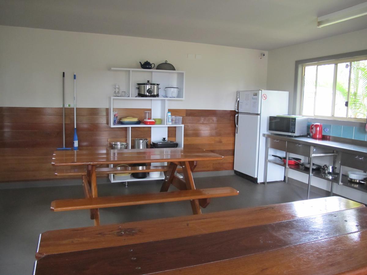 Melaleuca Caravan Park พอร์ตแมคควอรี ภายนอก รูปภาพ