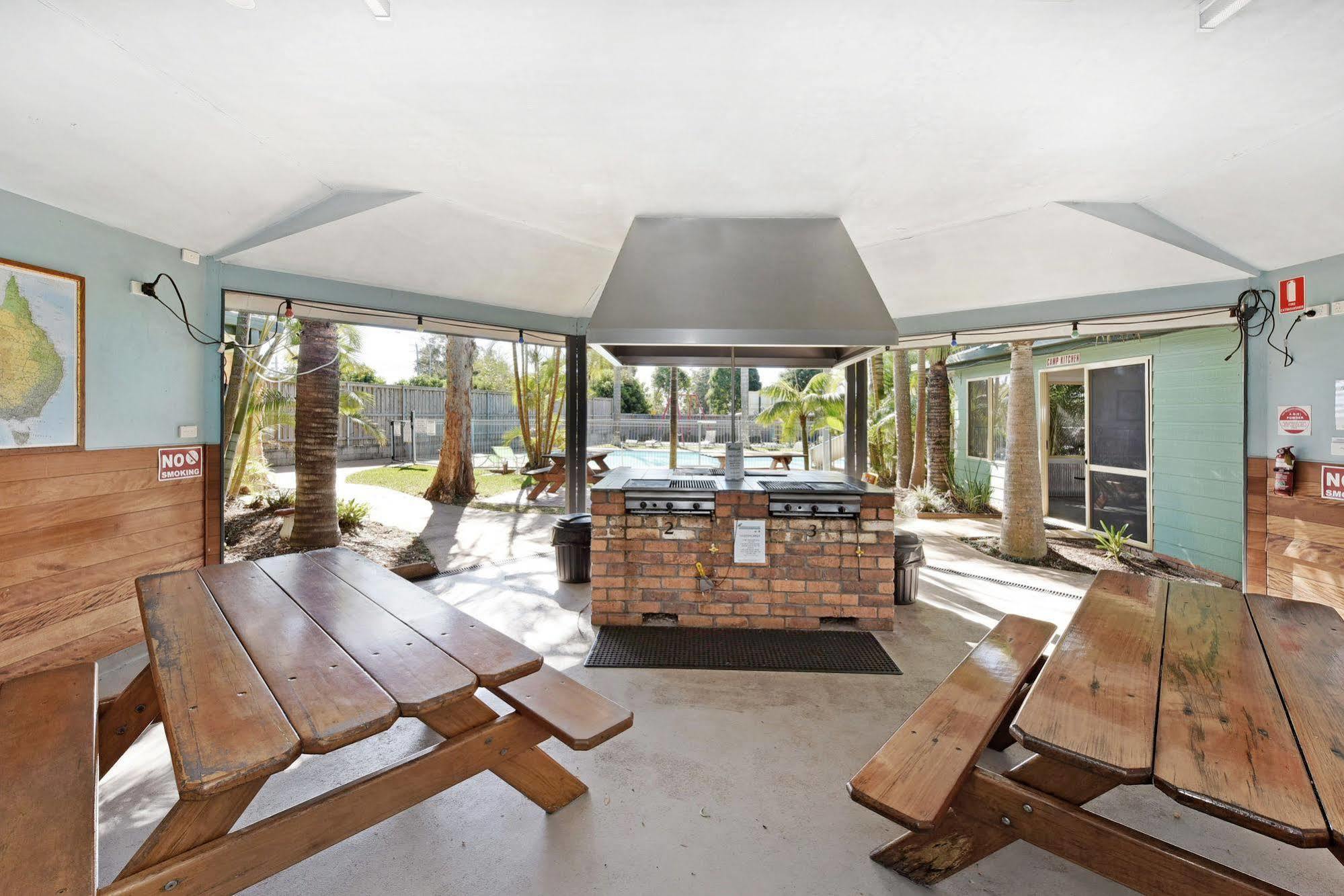 Melaleuca Caravan Park พอร์ตแมคควอรี ภายนอก รูปภาพ
