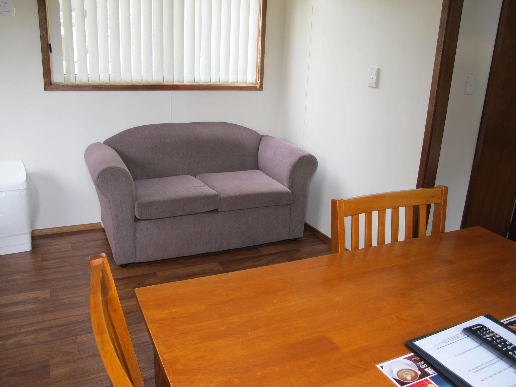 Melaleuca Caravan Park พอร์ตแมคควอรี ภายนอก รูปภาพ
