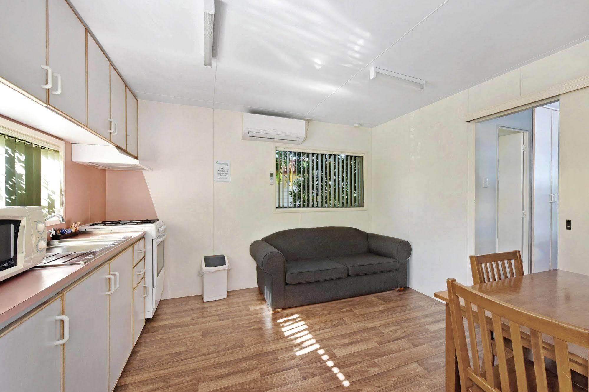 Melaleuca Caravan Park พอร์ตแมคควอรี ภายนอก รูปภาพ