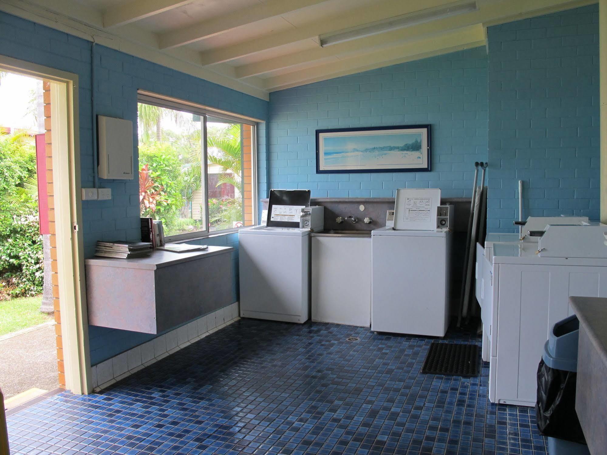 Melaleuca Caravan Park พอร์ตแมคควอรี ภายนอก รูปภาพ