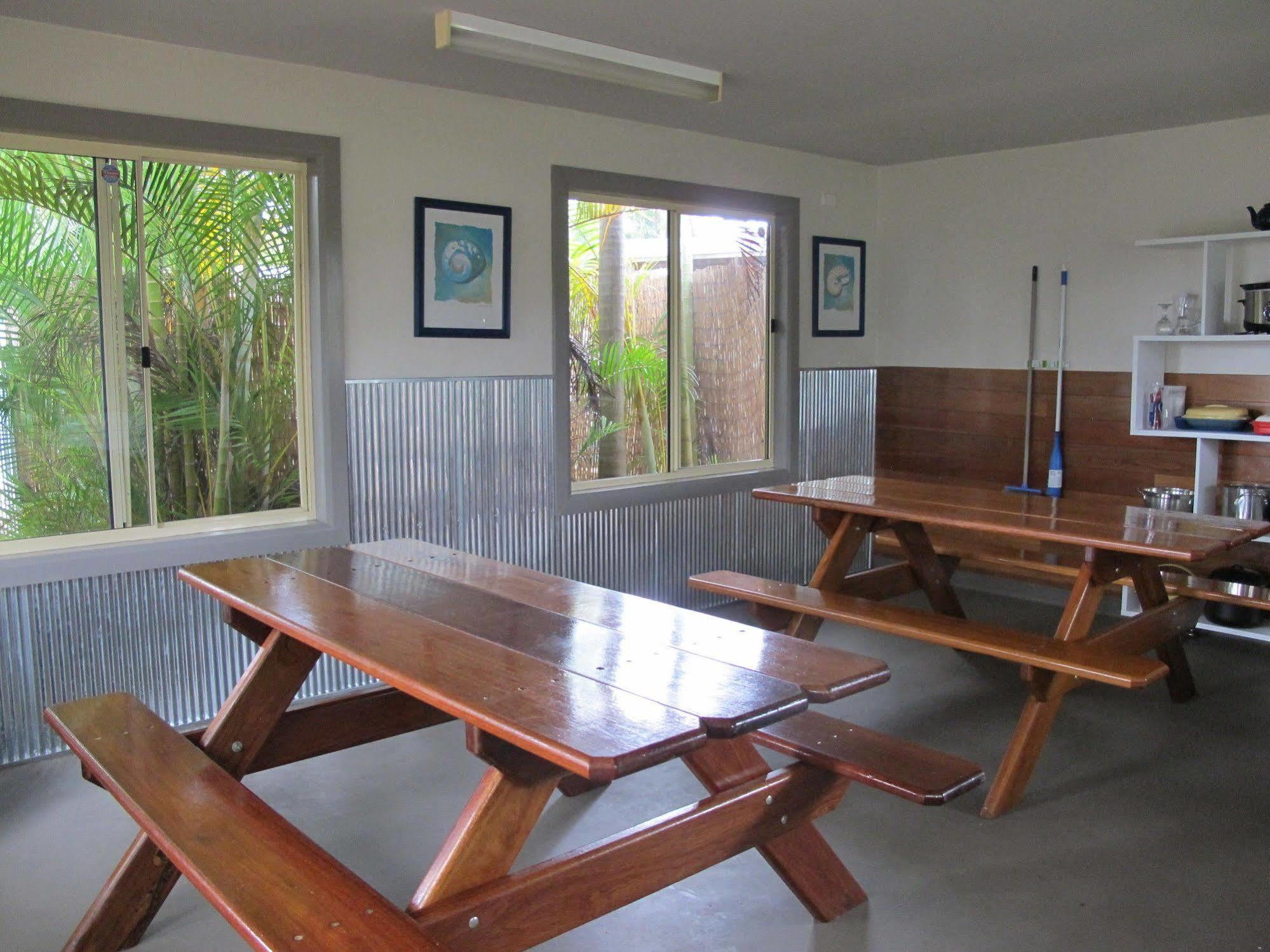 Melaleuca Caravan Park พอร์ตแมคควอรี ภายนอก รูปภาพ