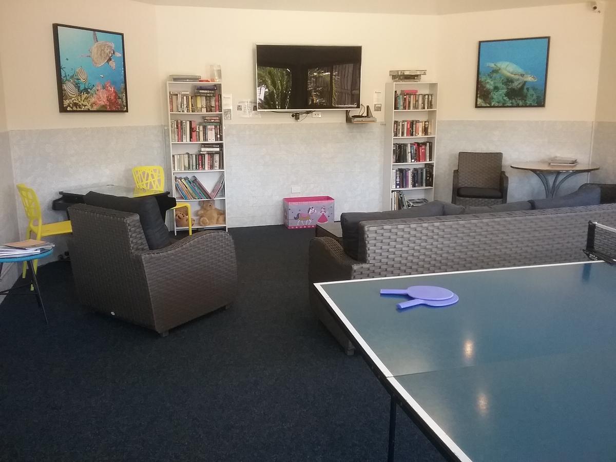 Melaleuca Caravan Park พอร์ตแมคควอรี ภายนอก รูปภาพ